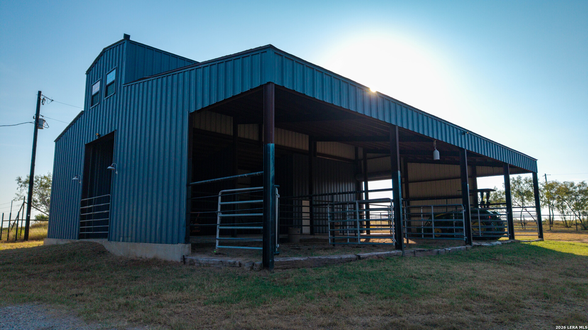 main property photo 23