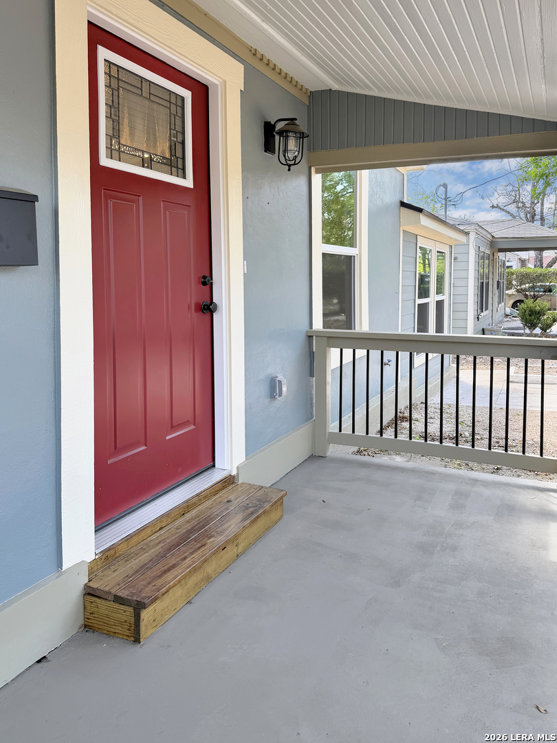 main property photo 4