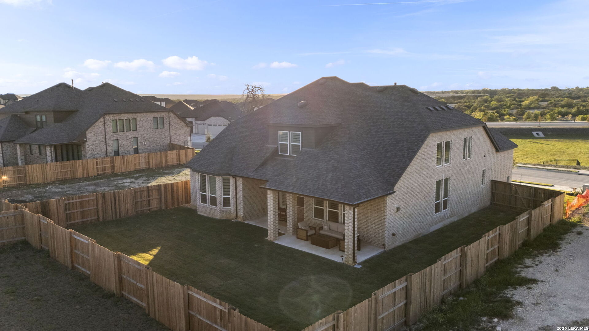 main property photo 6