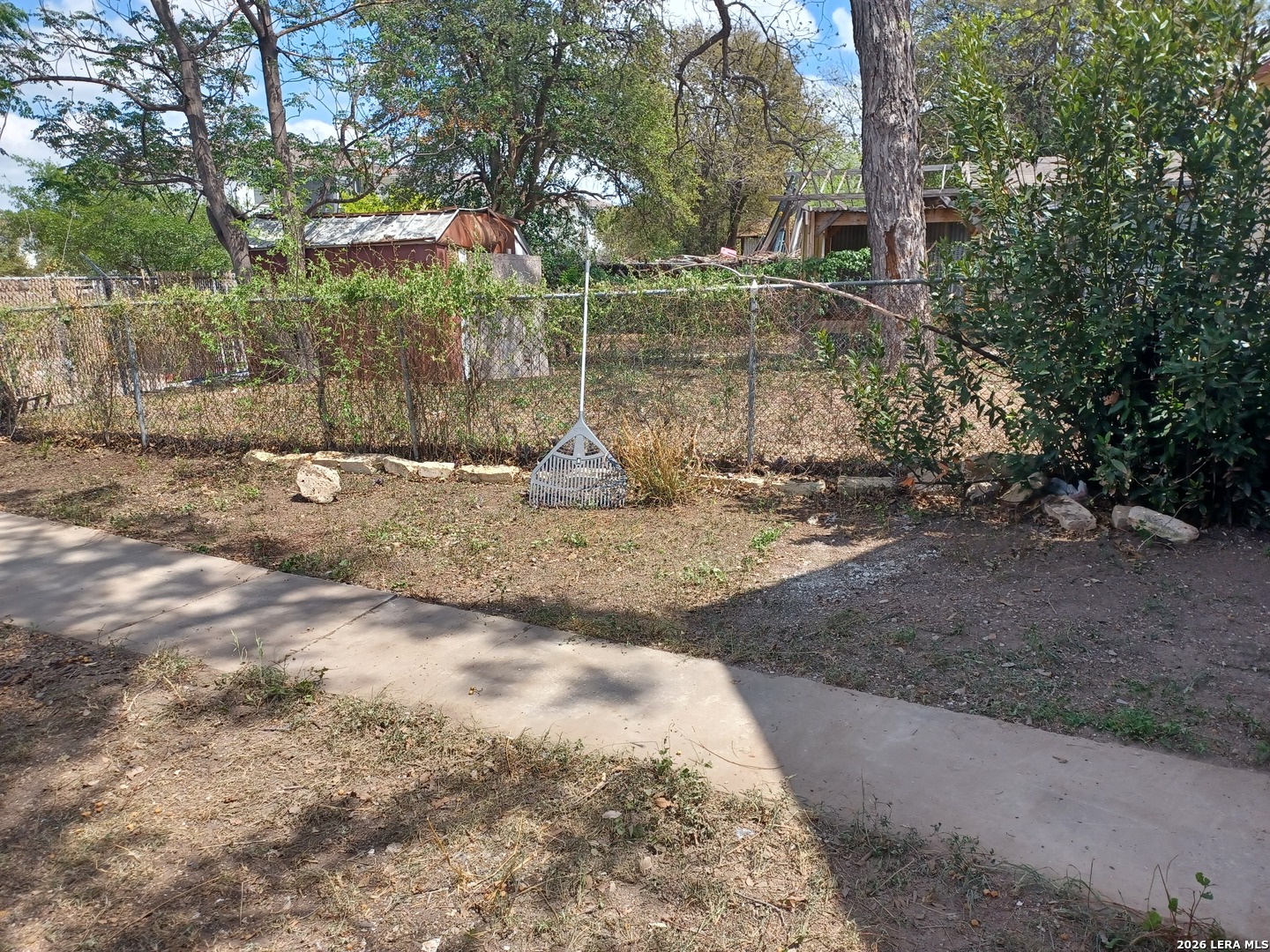 main property photo 18