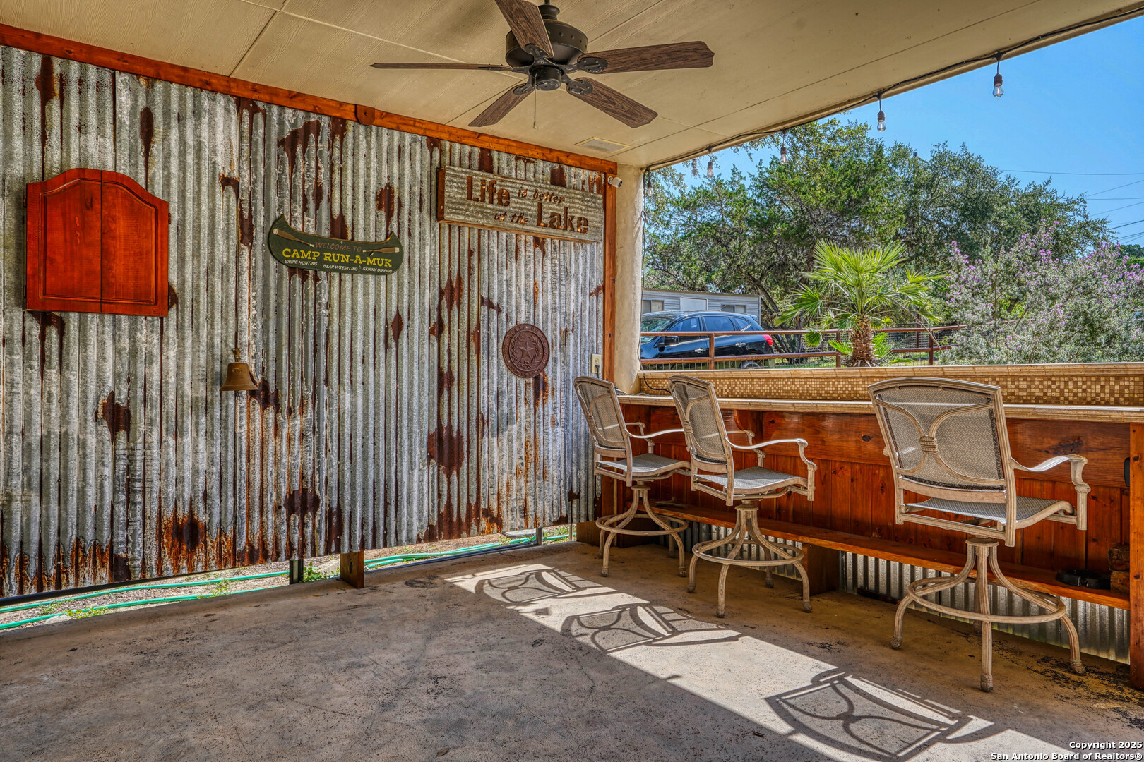 main property photo 25