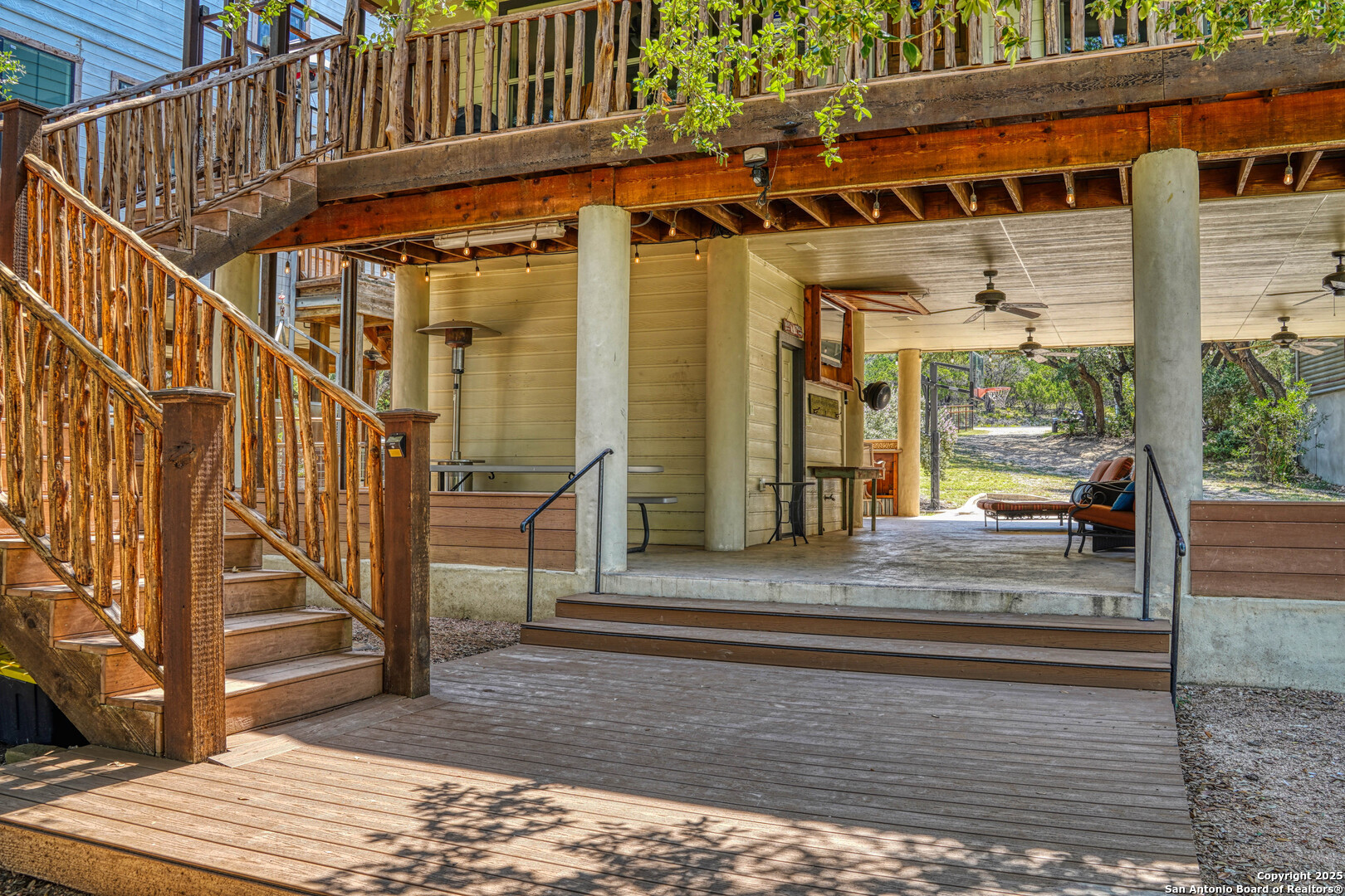 main property photo 28