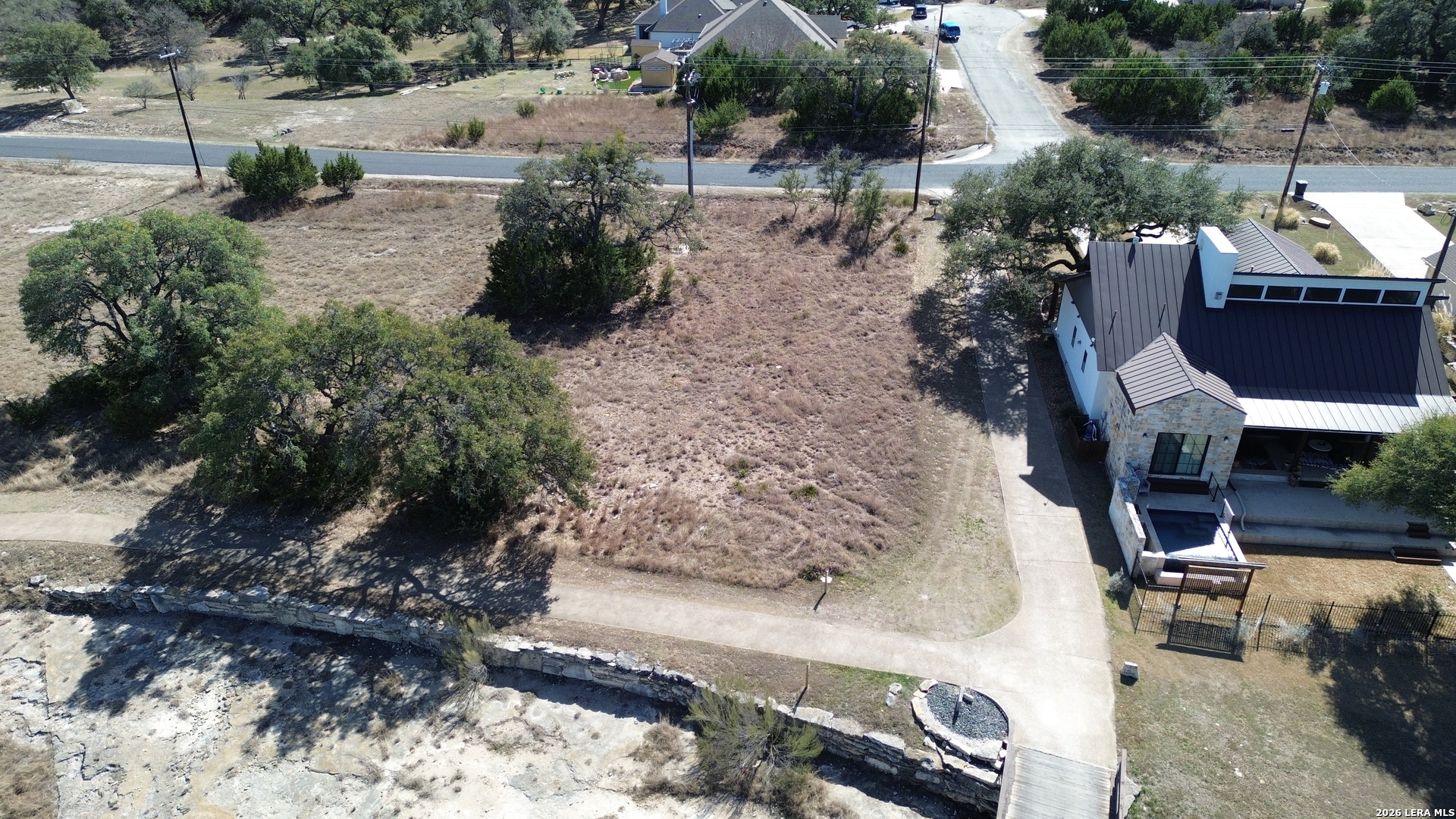main property photo 19