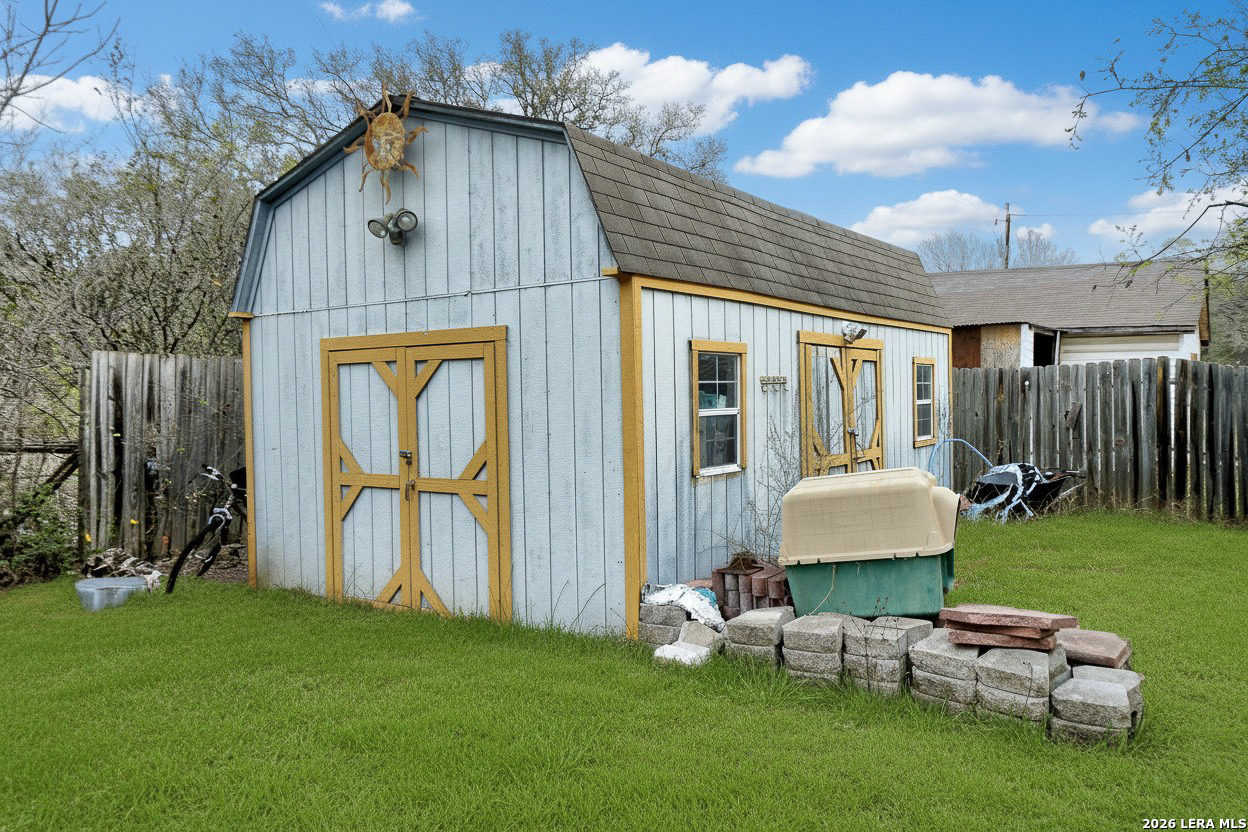 main property photo 24