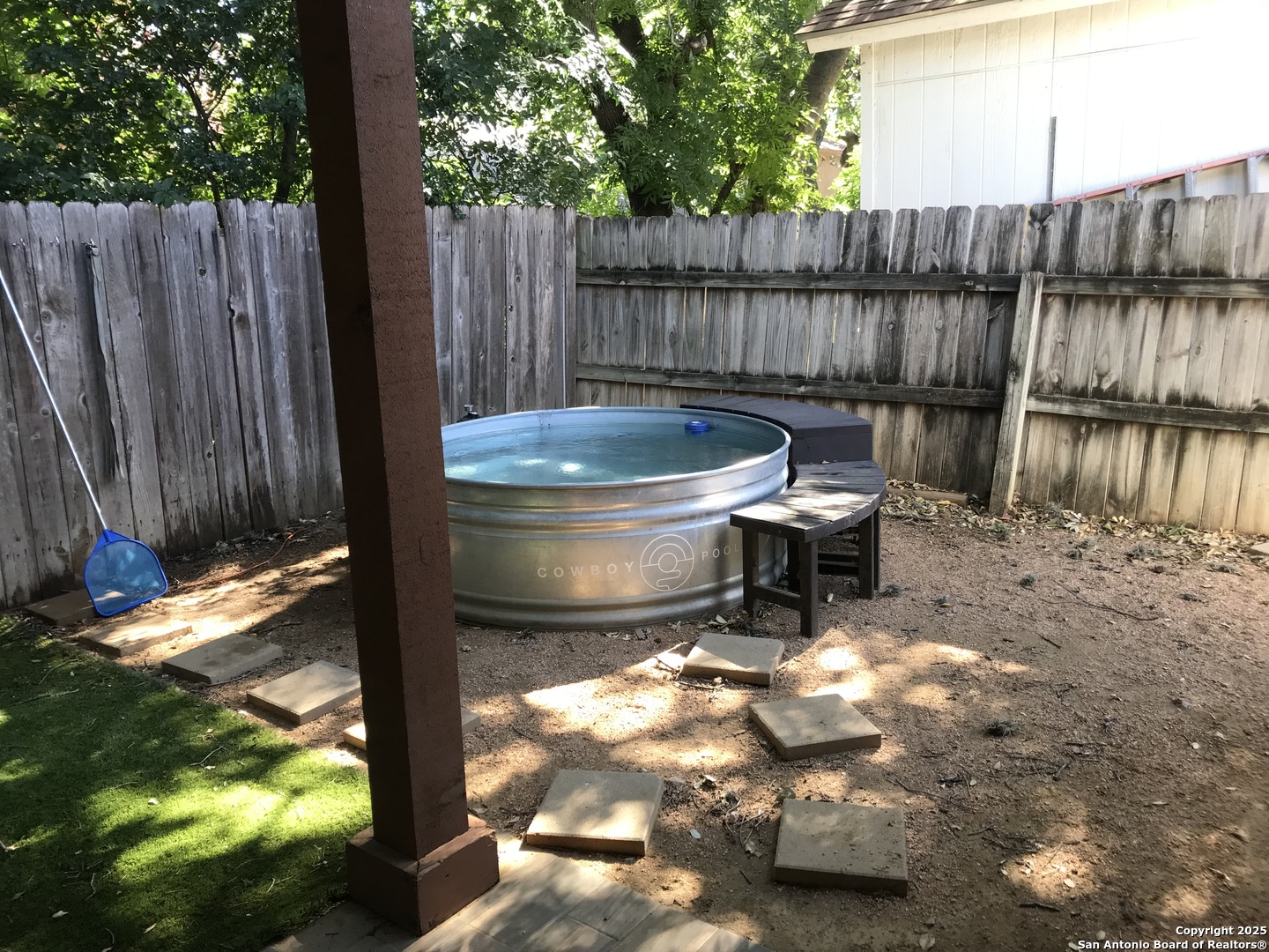 main property photo 23