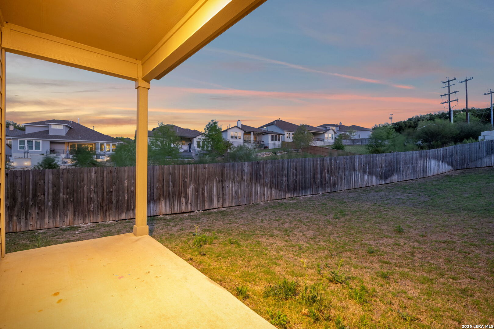 main property photo 28