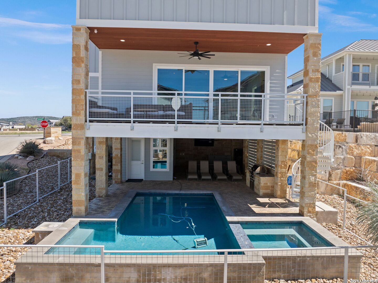 main property photo 38