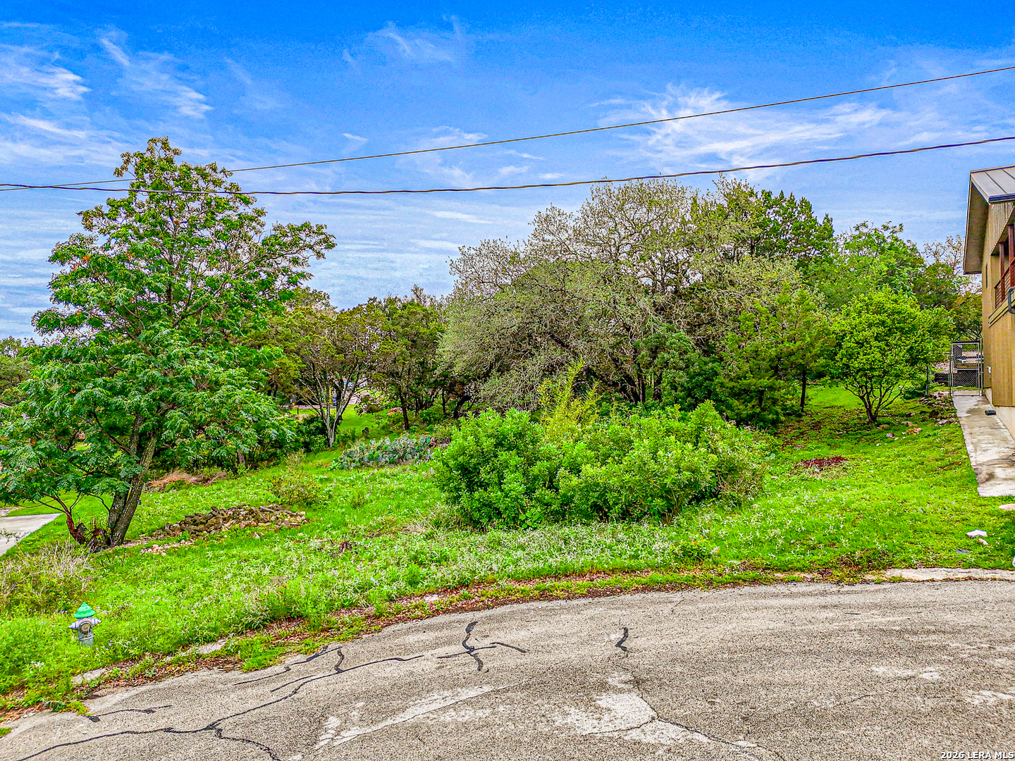 main property photo 14