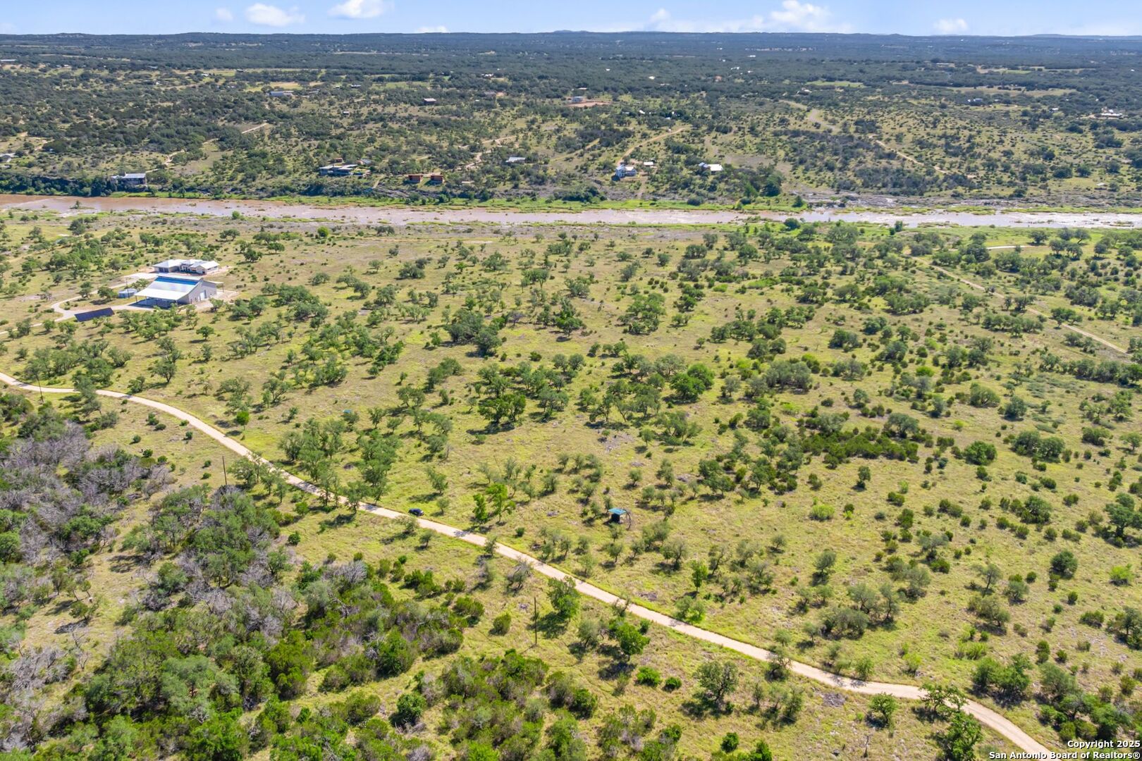 main property photo 33