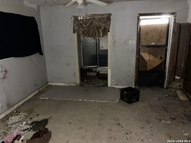 main property photo 13