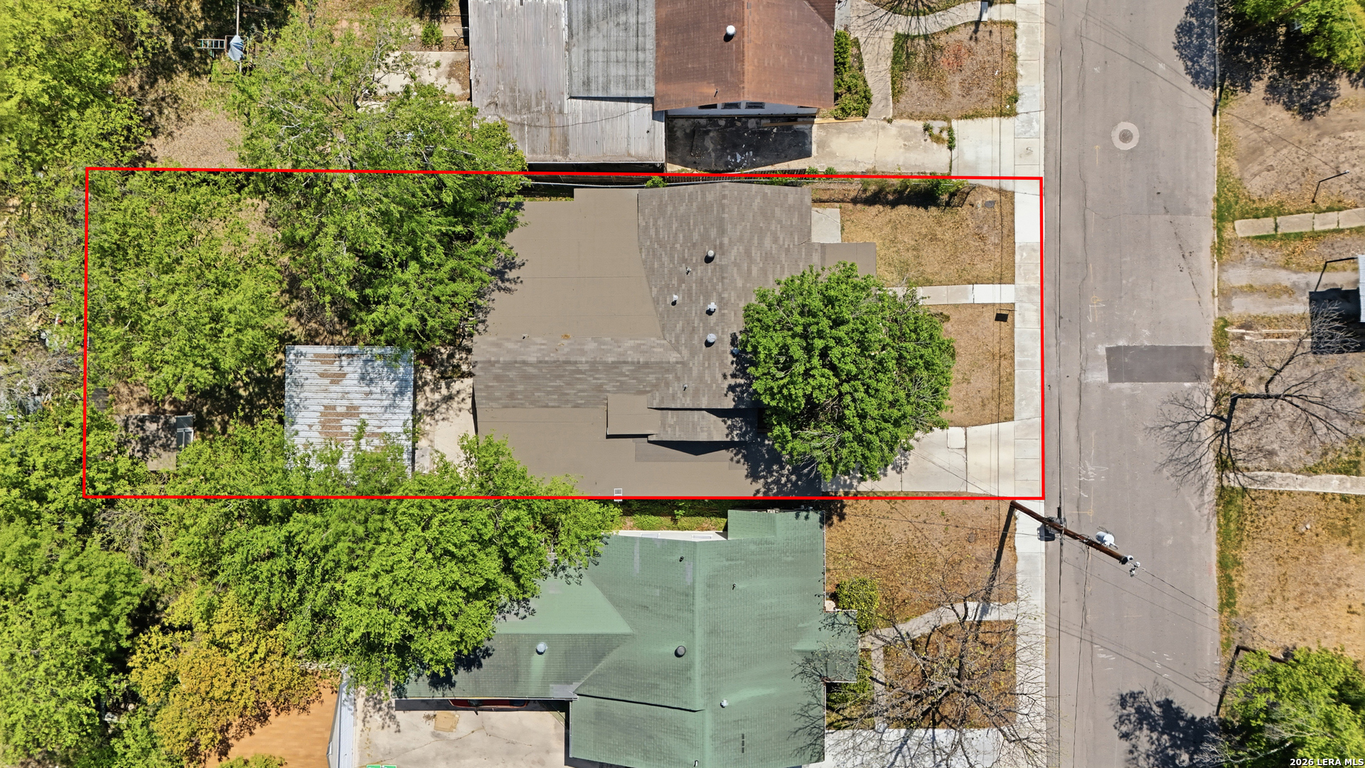 main property photo 36