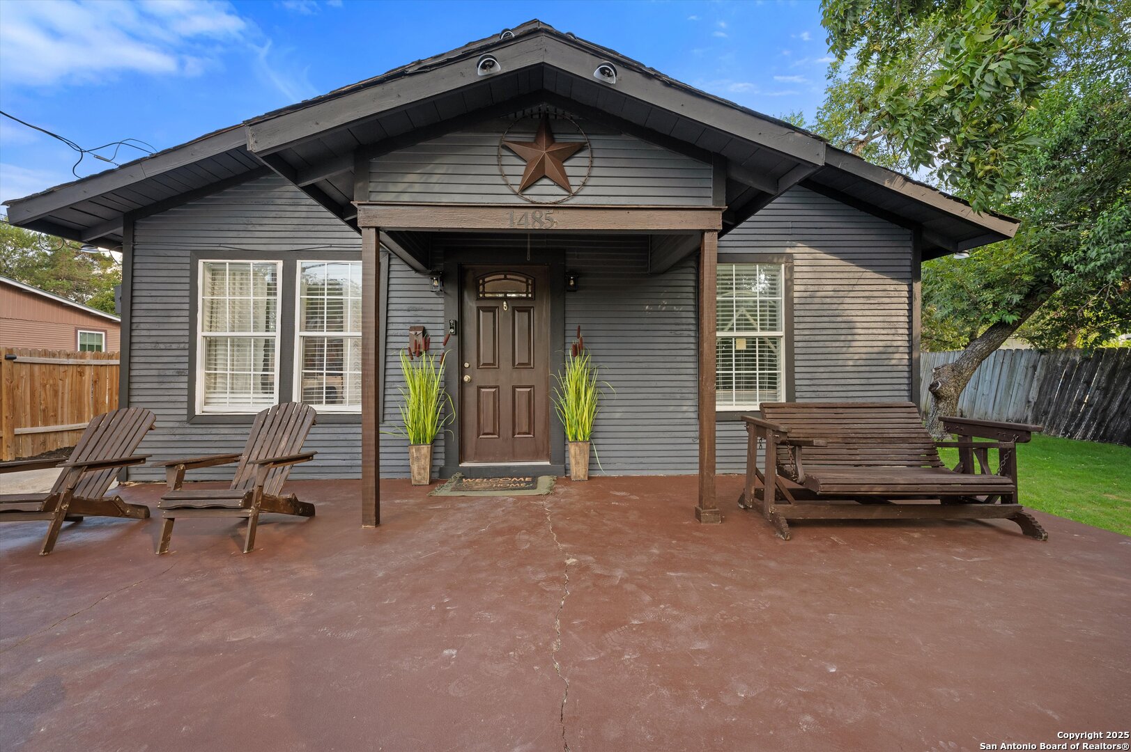 main property photo 1