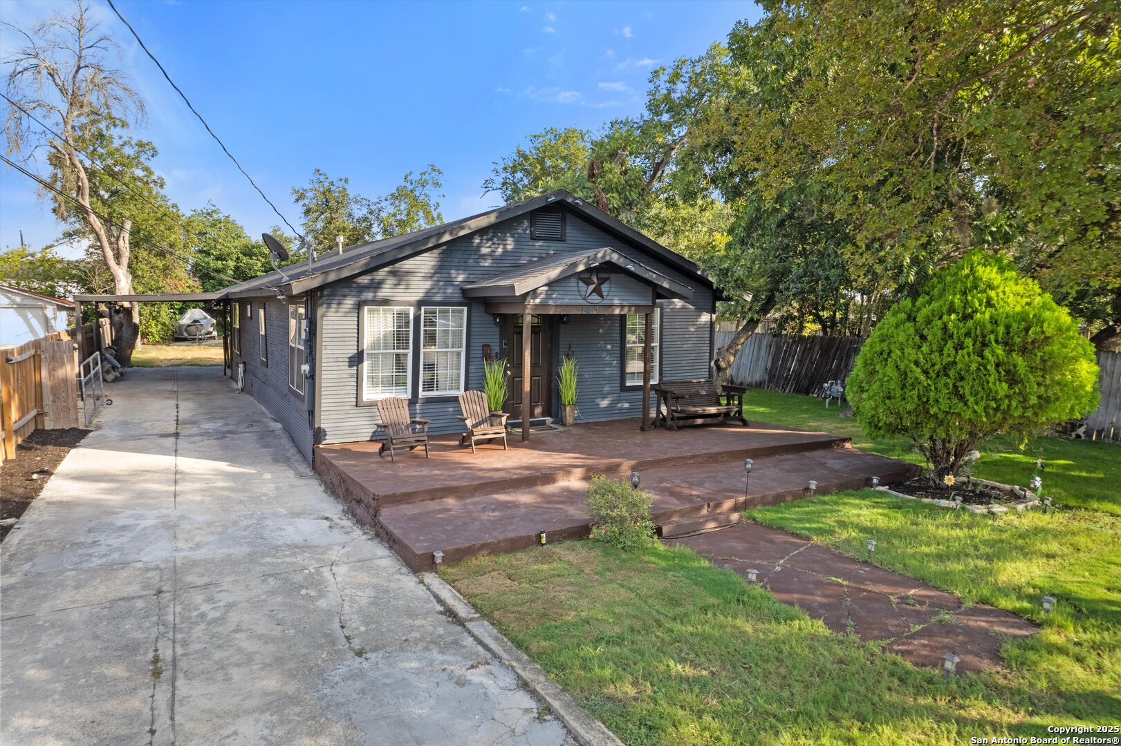 main property photo 5