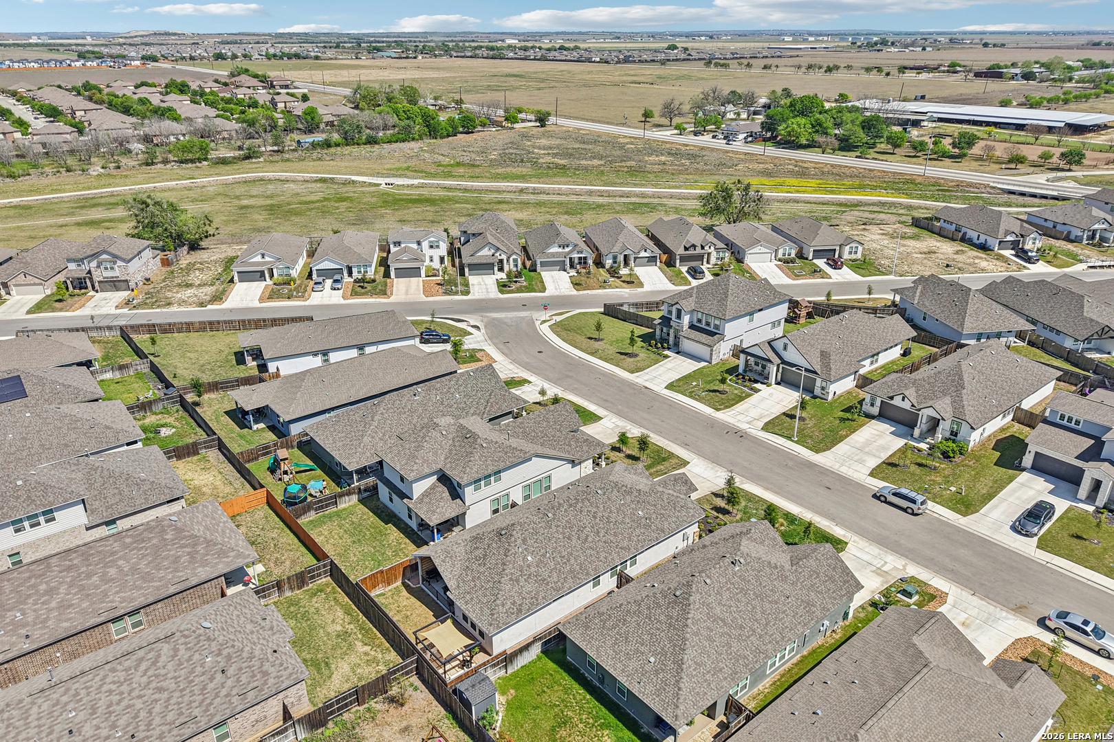 main property photo 33