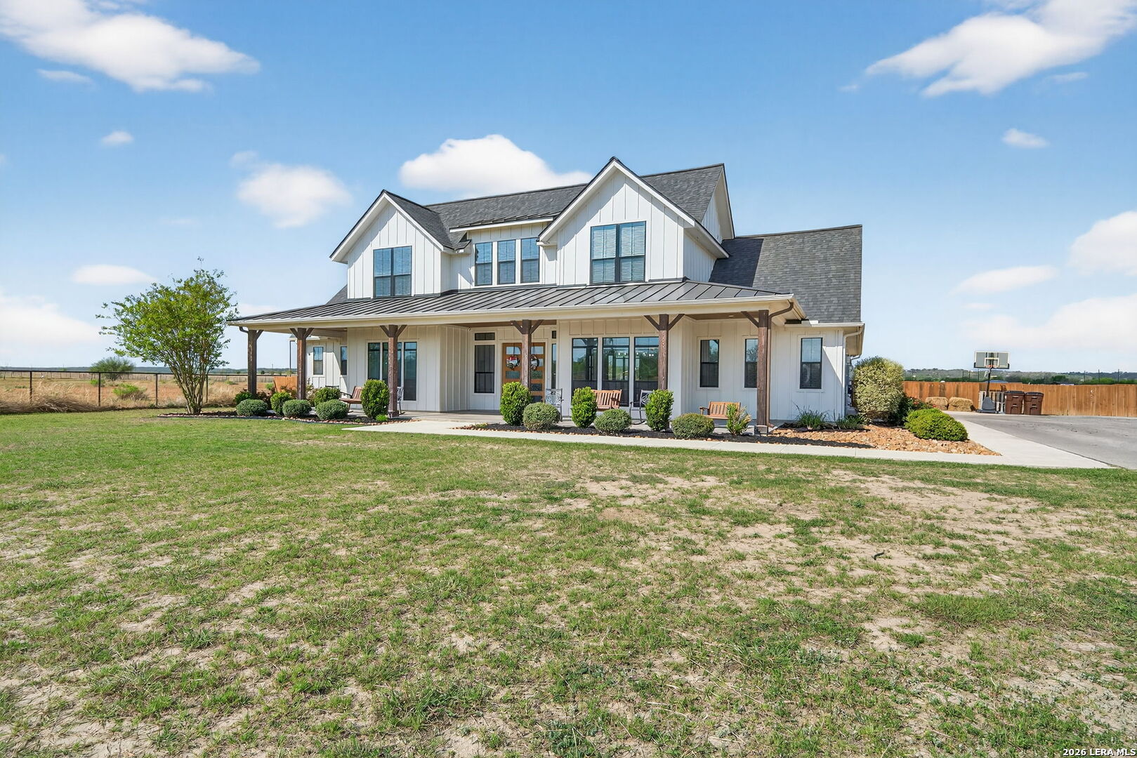 main property photo 6