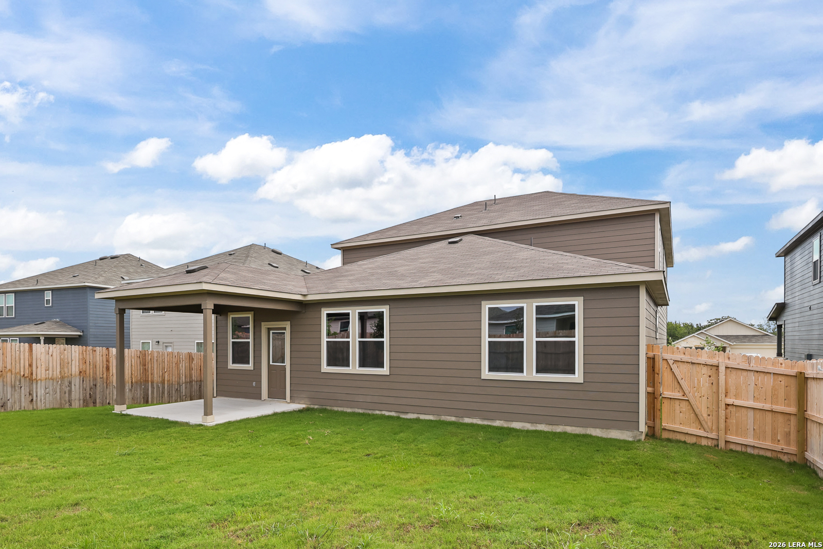 main property photo 32