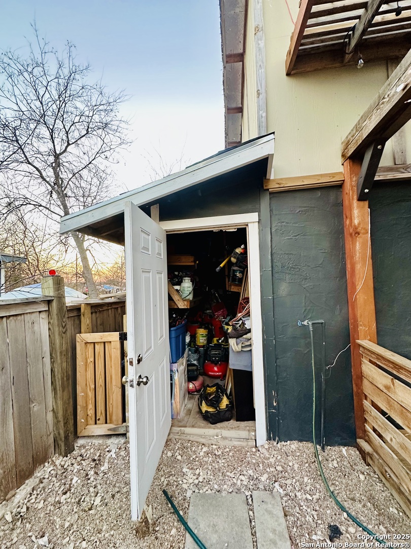 main property photo 23