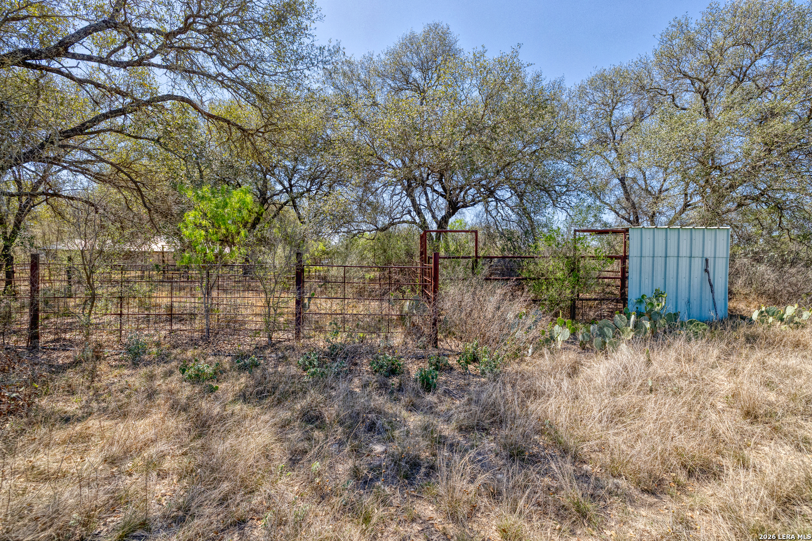 main property photo 33