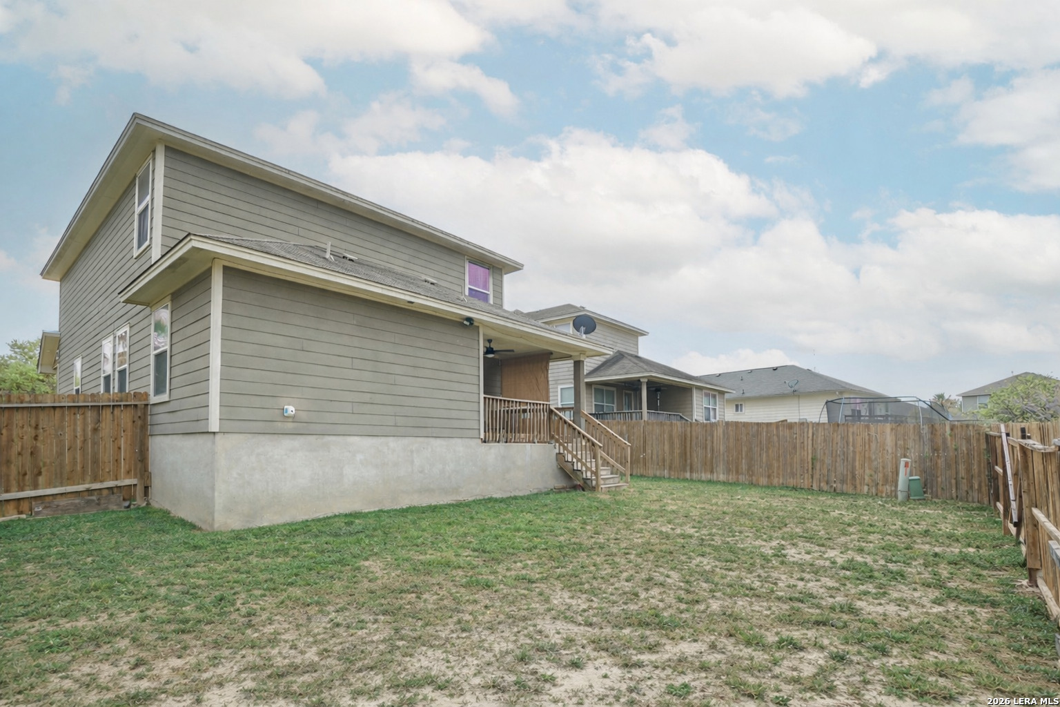 main property photo 23