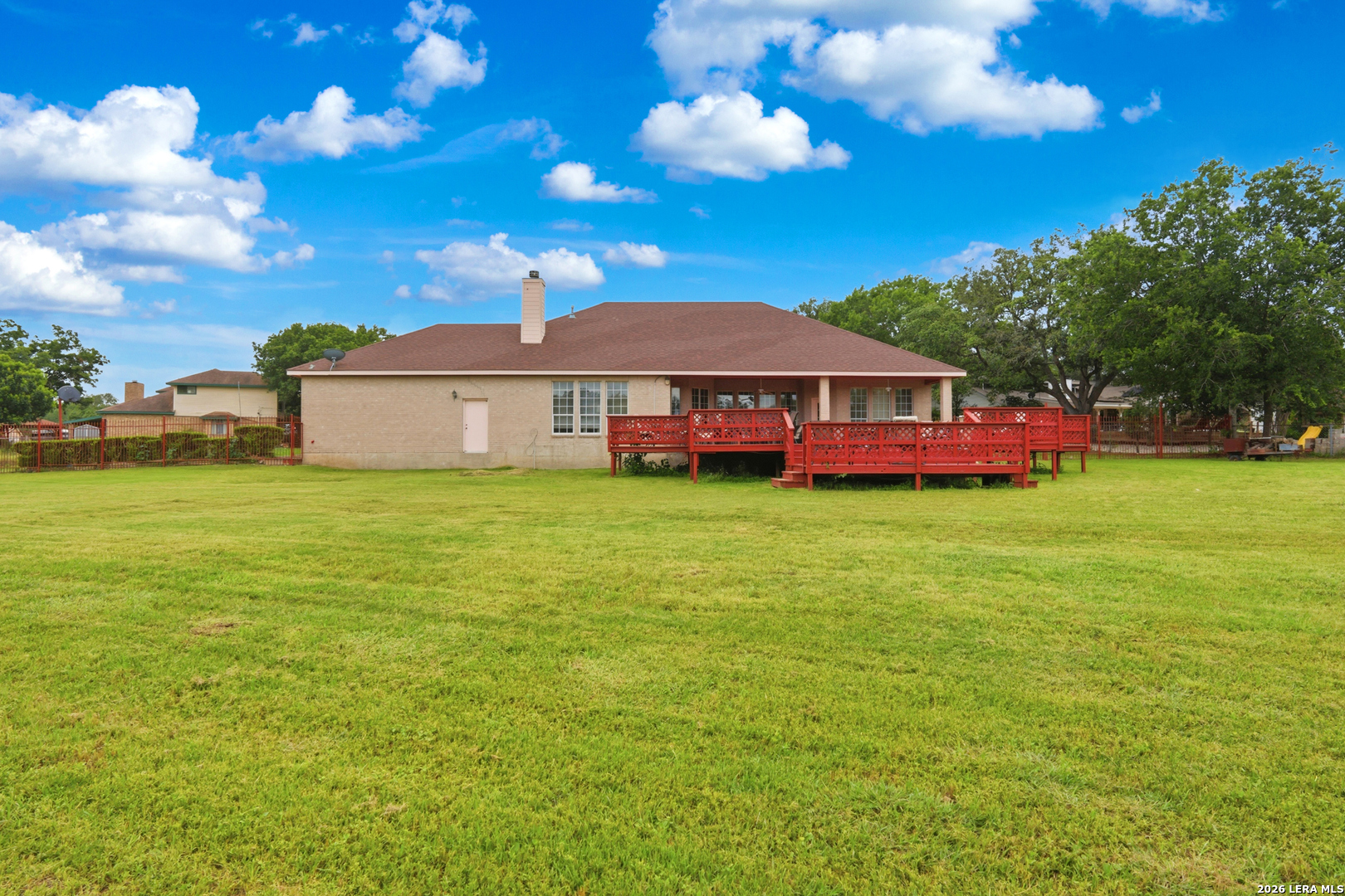 main property photo 27