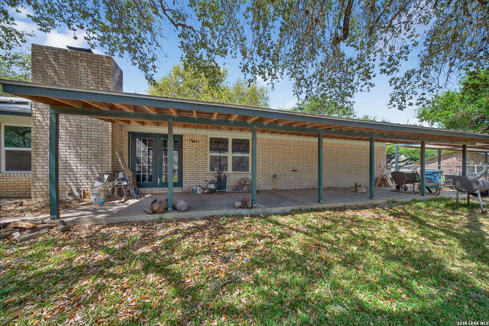 main property photo 28