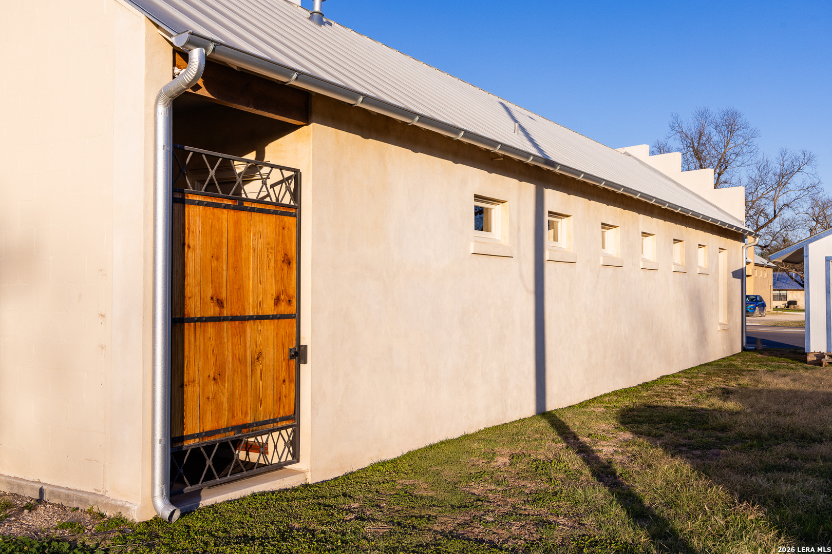 main property photo 38