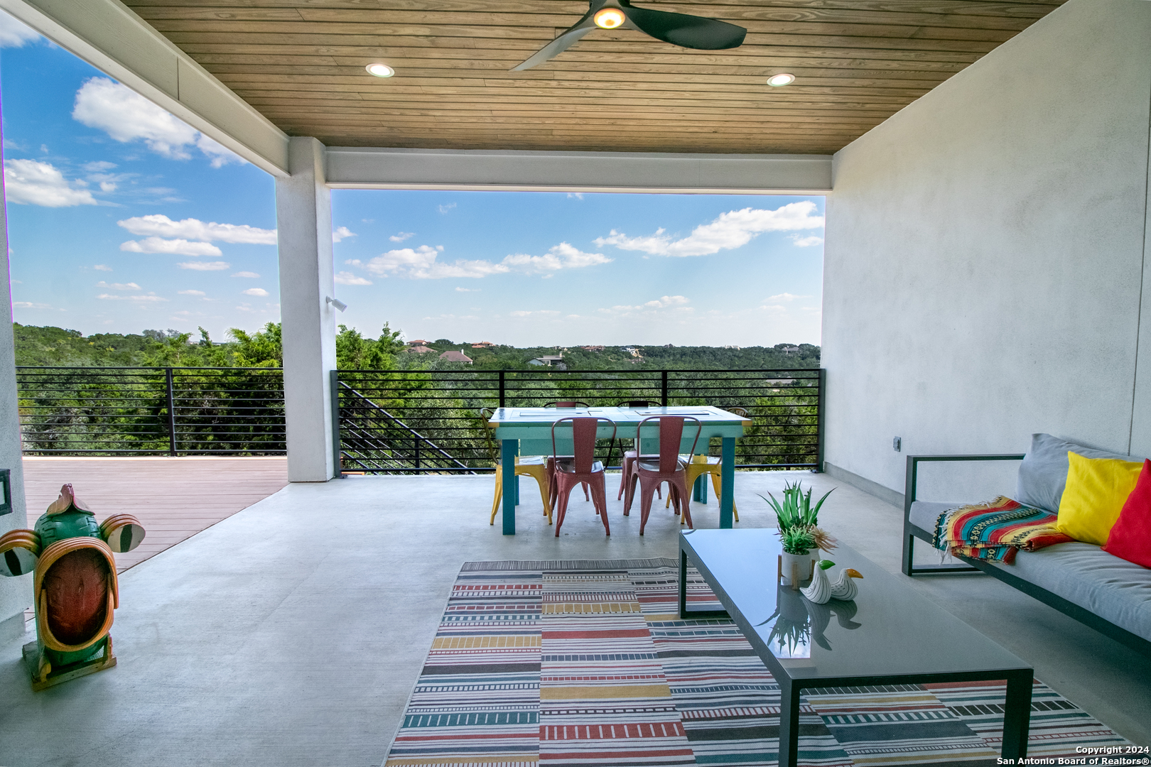 main property photo 28
