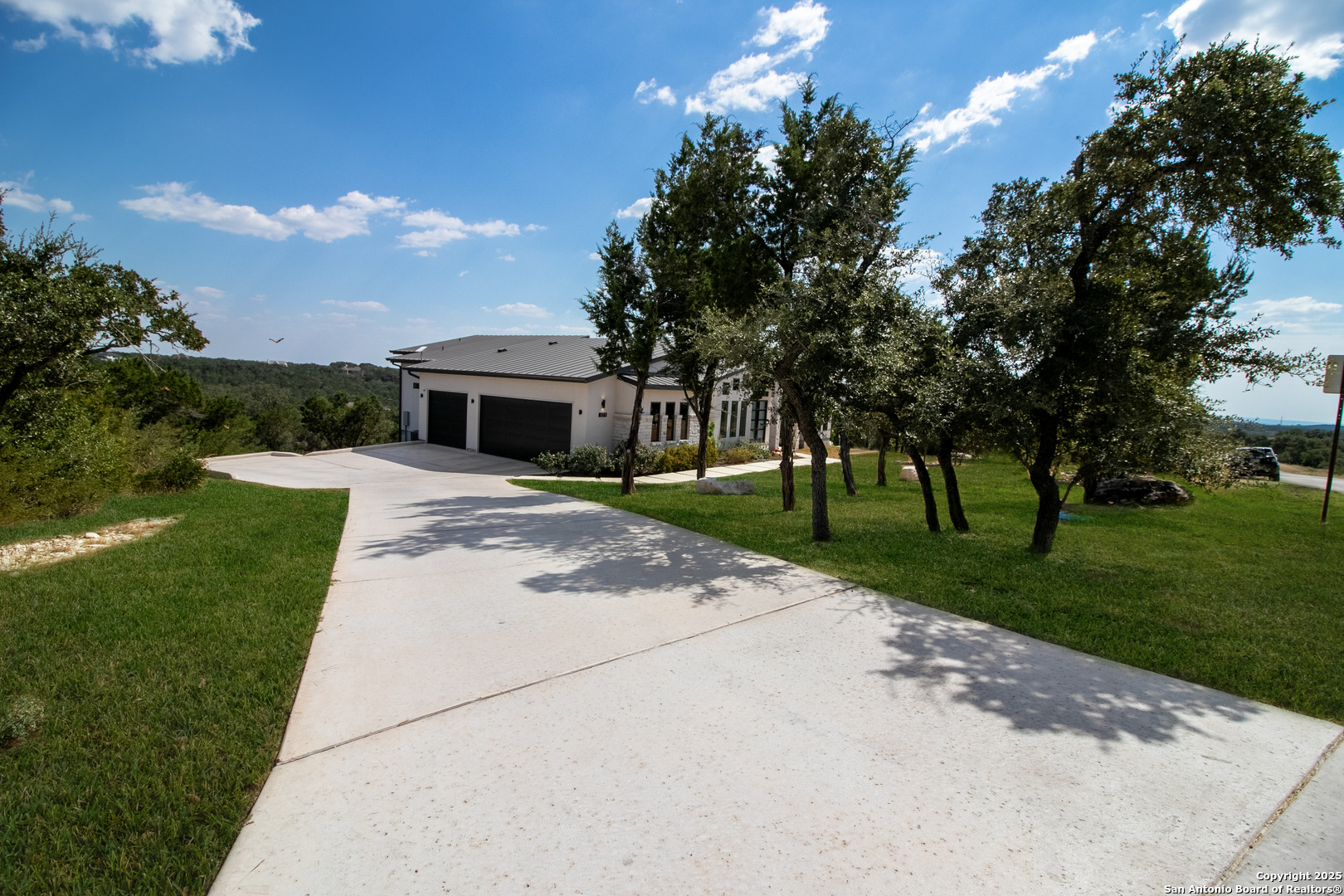 main property photo 36