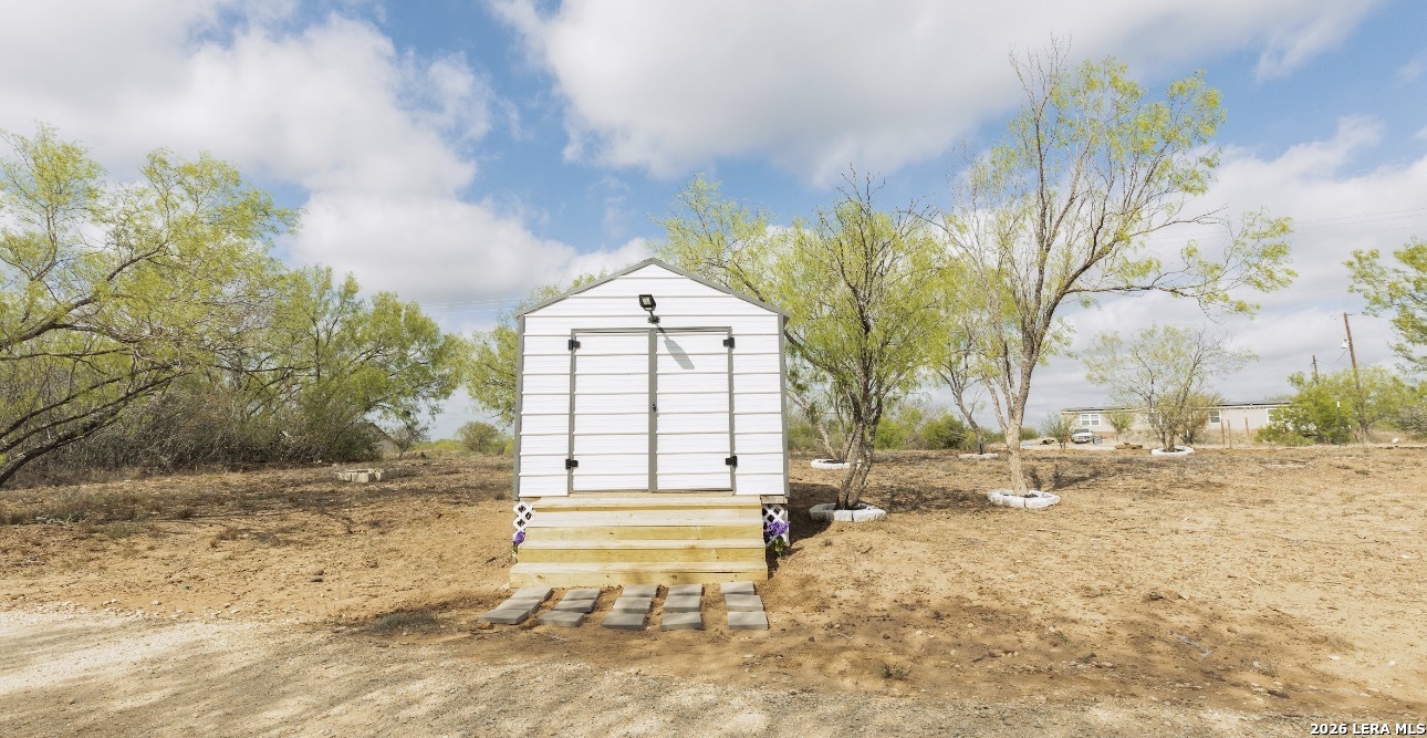 main property photo 18