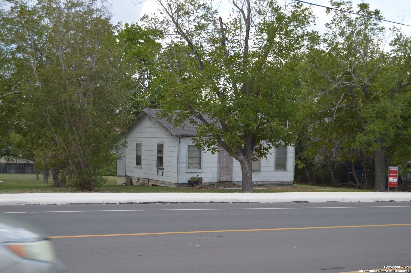main property photo 37