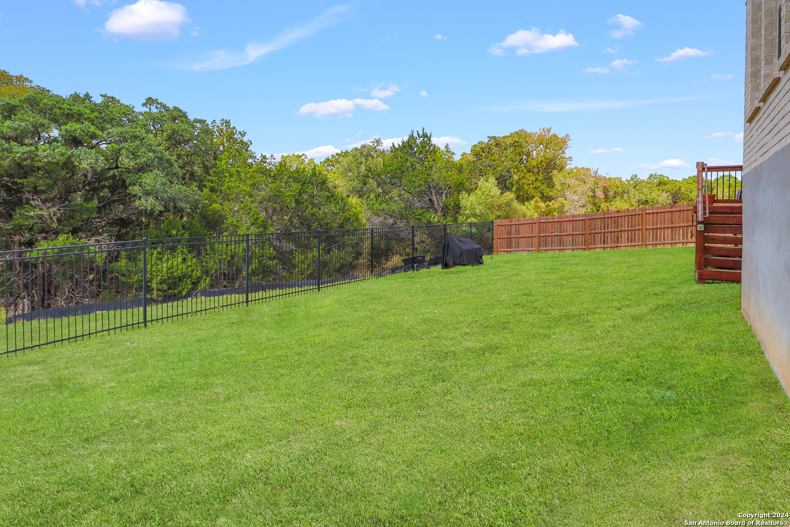main property photo 45