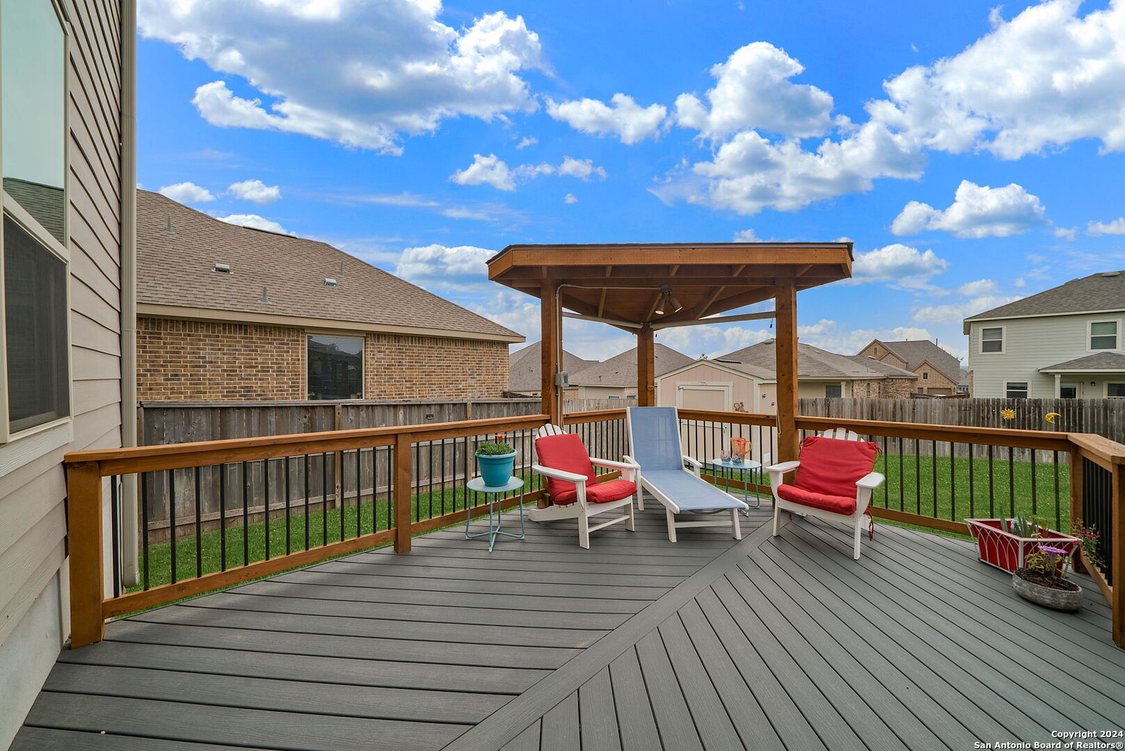 main property photo 31