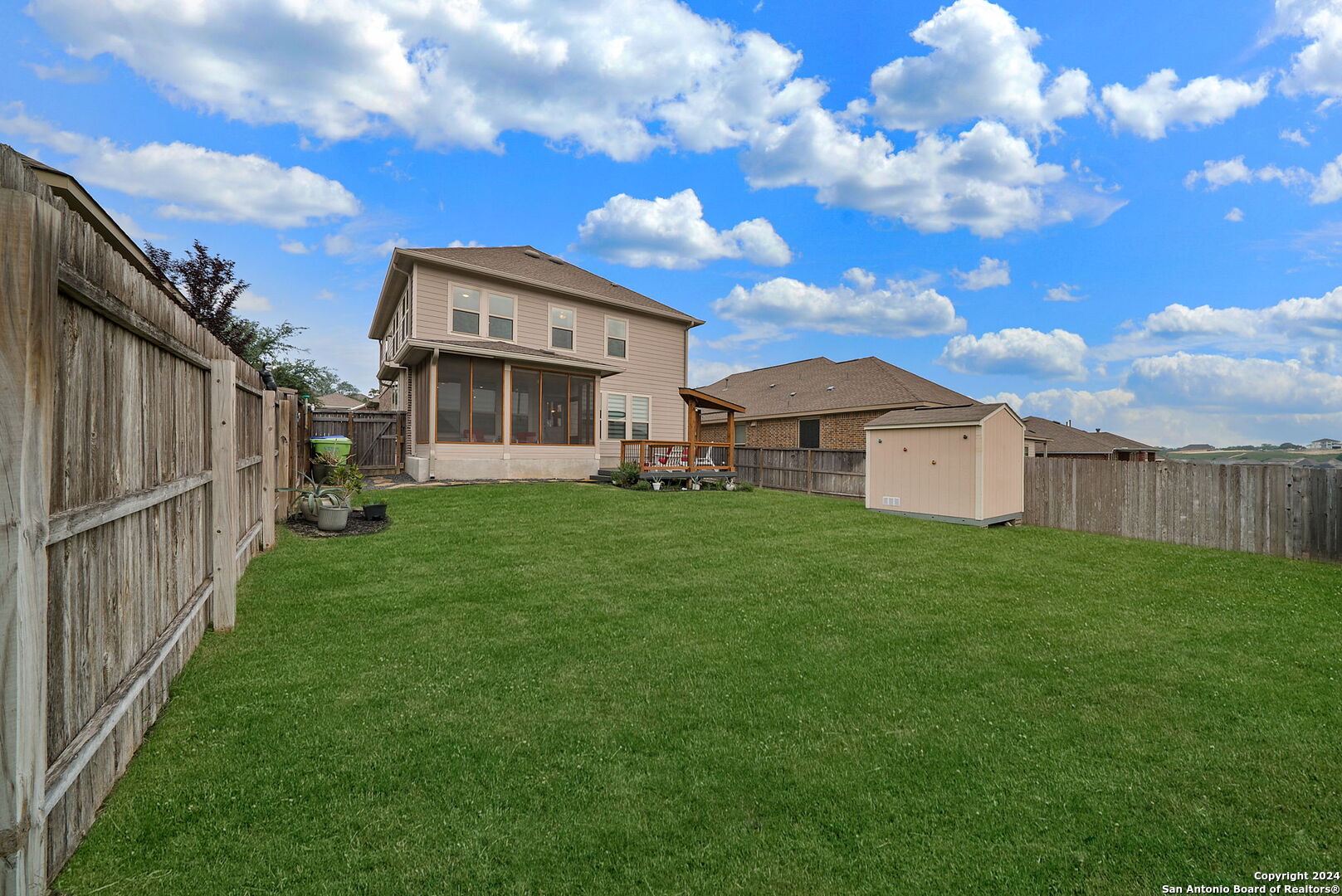 main property photo 32