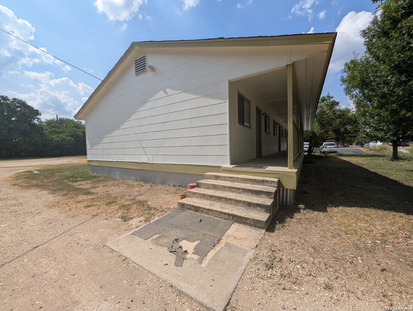 main property photo 20