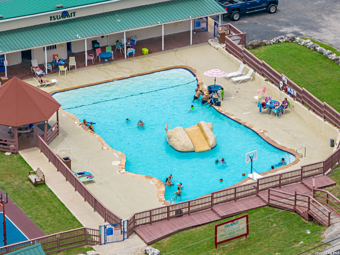 main property photo 45