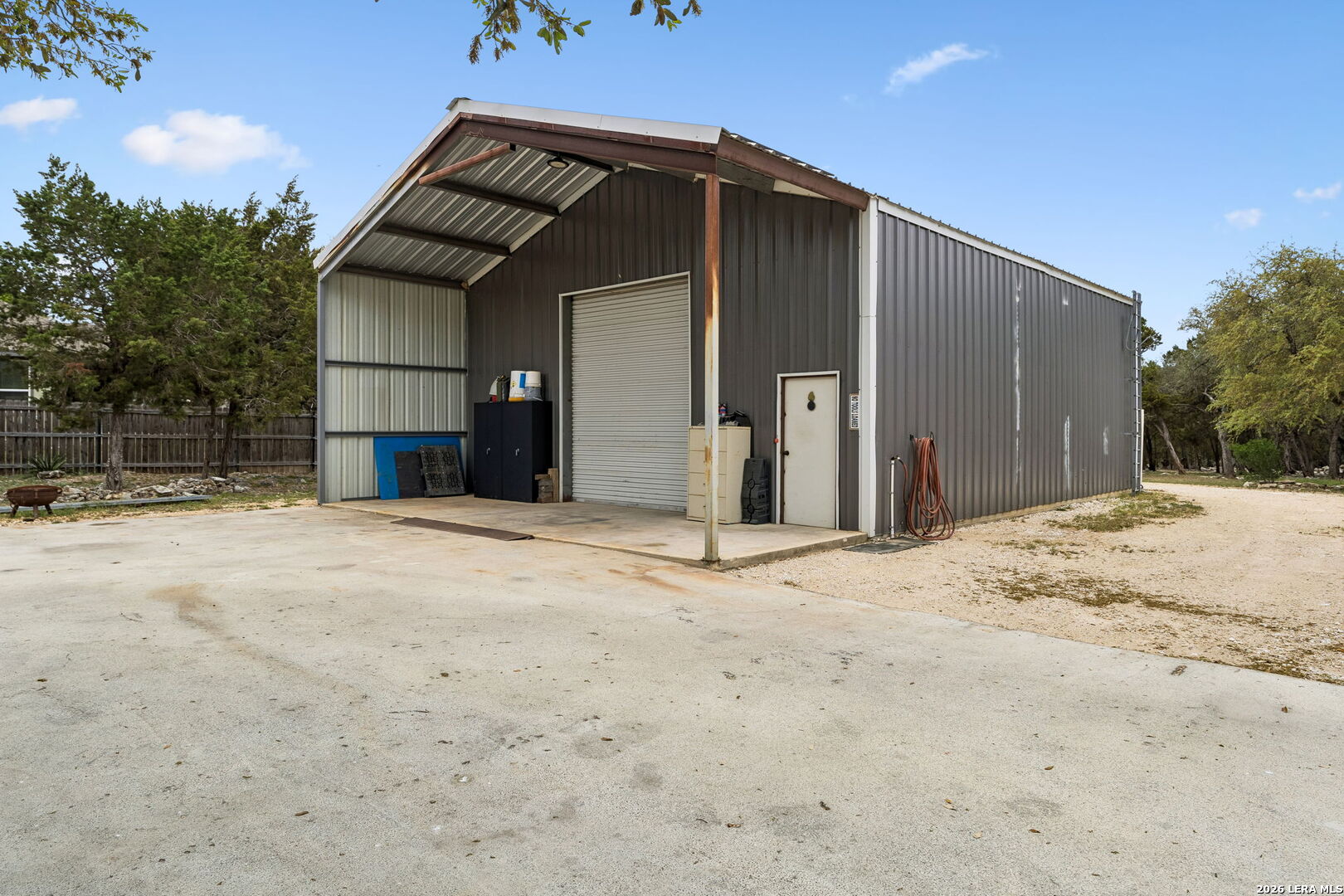 main property photo 6