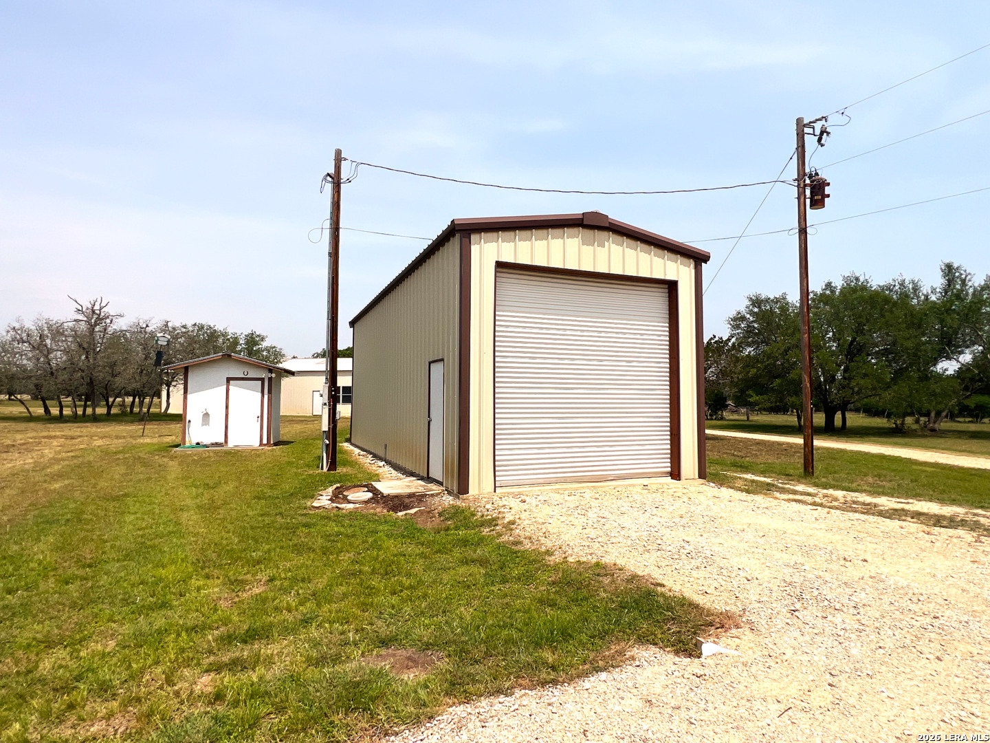 main property photo 15