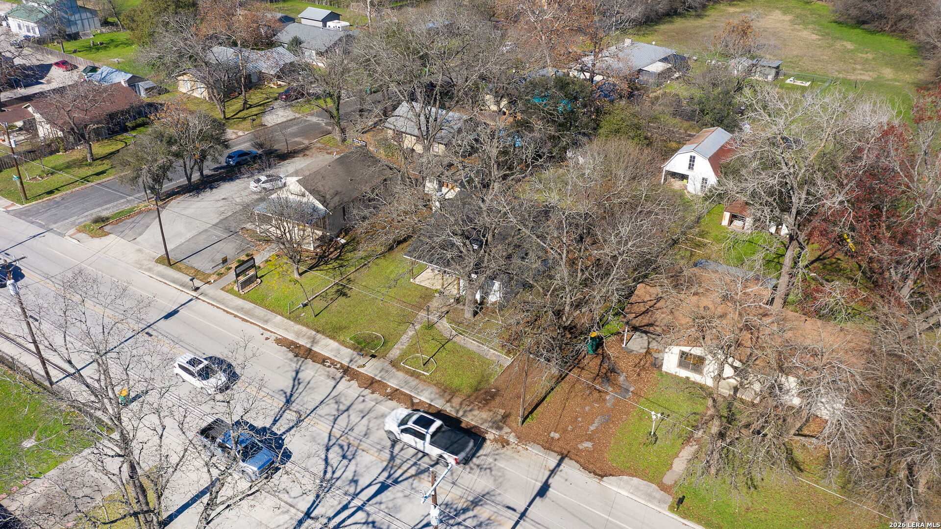 main property photo 34