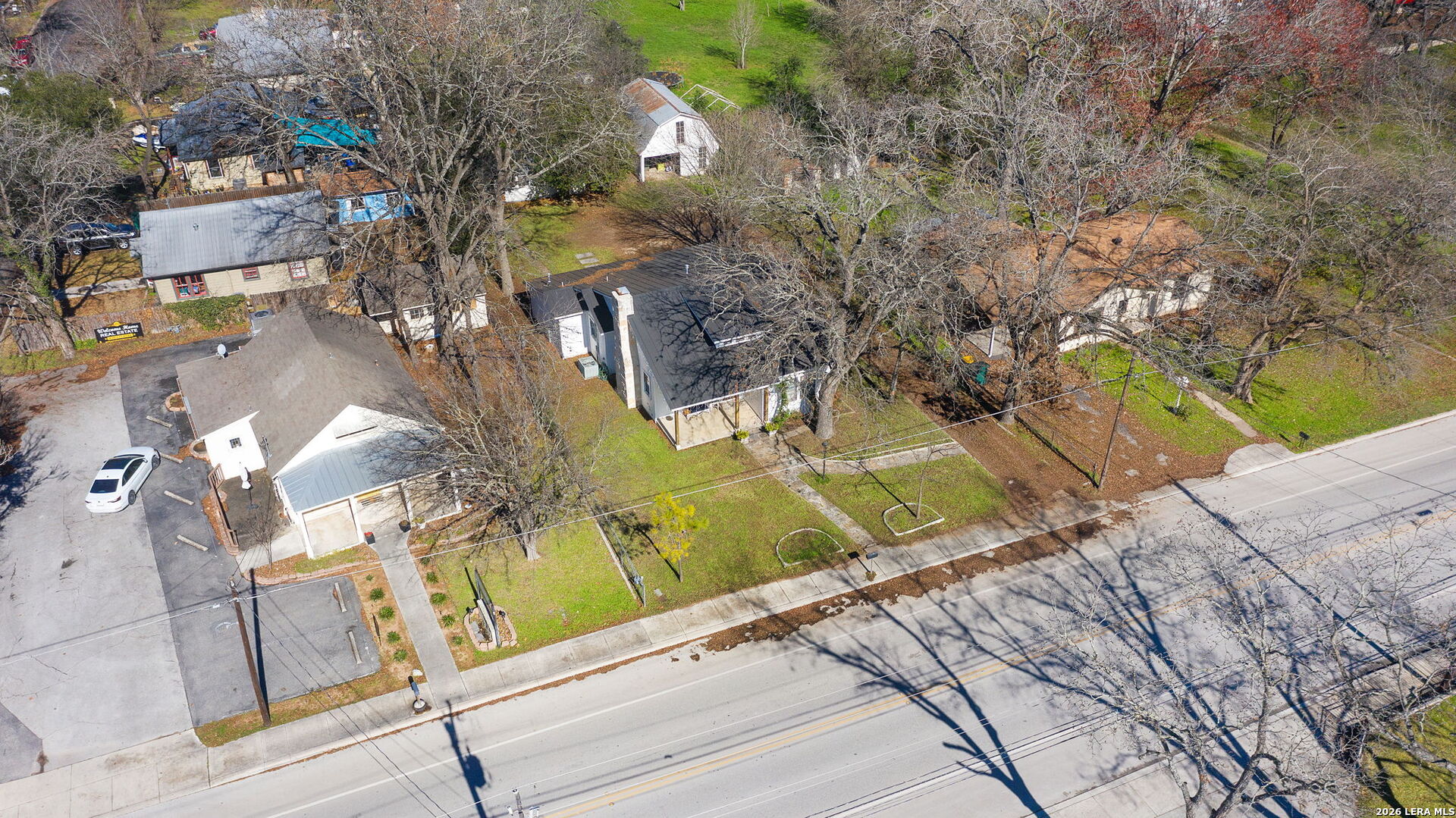 main property photo 35