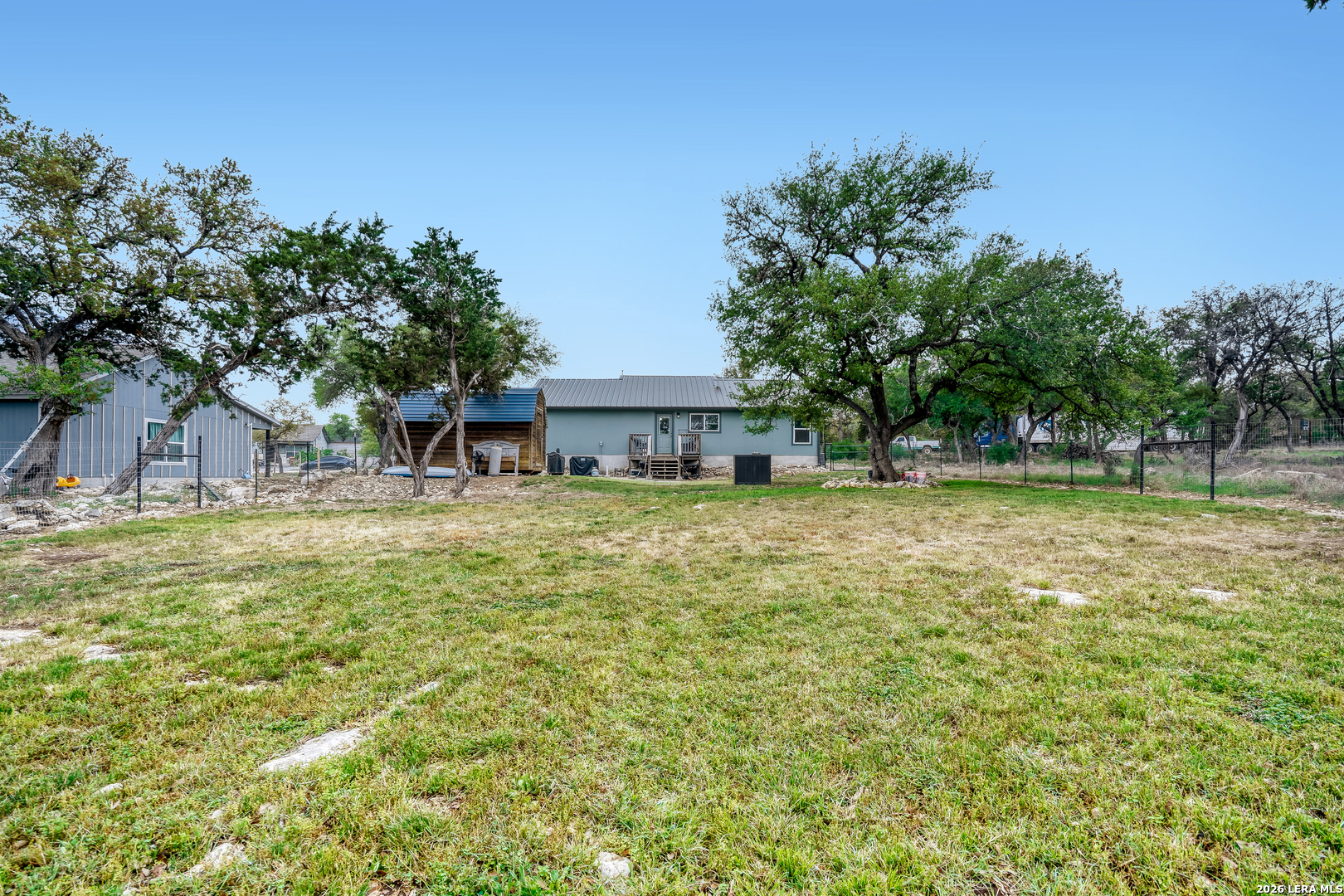 main property photo 27
