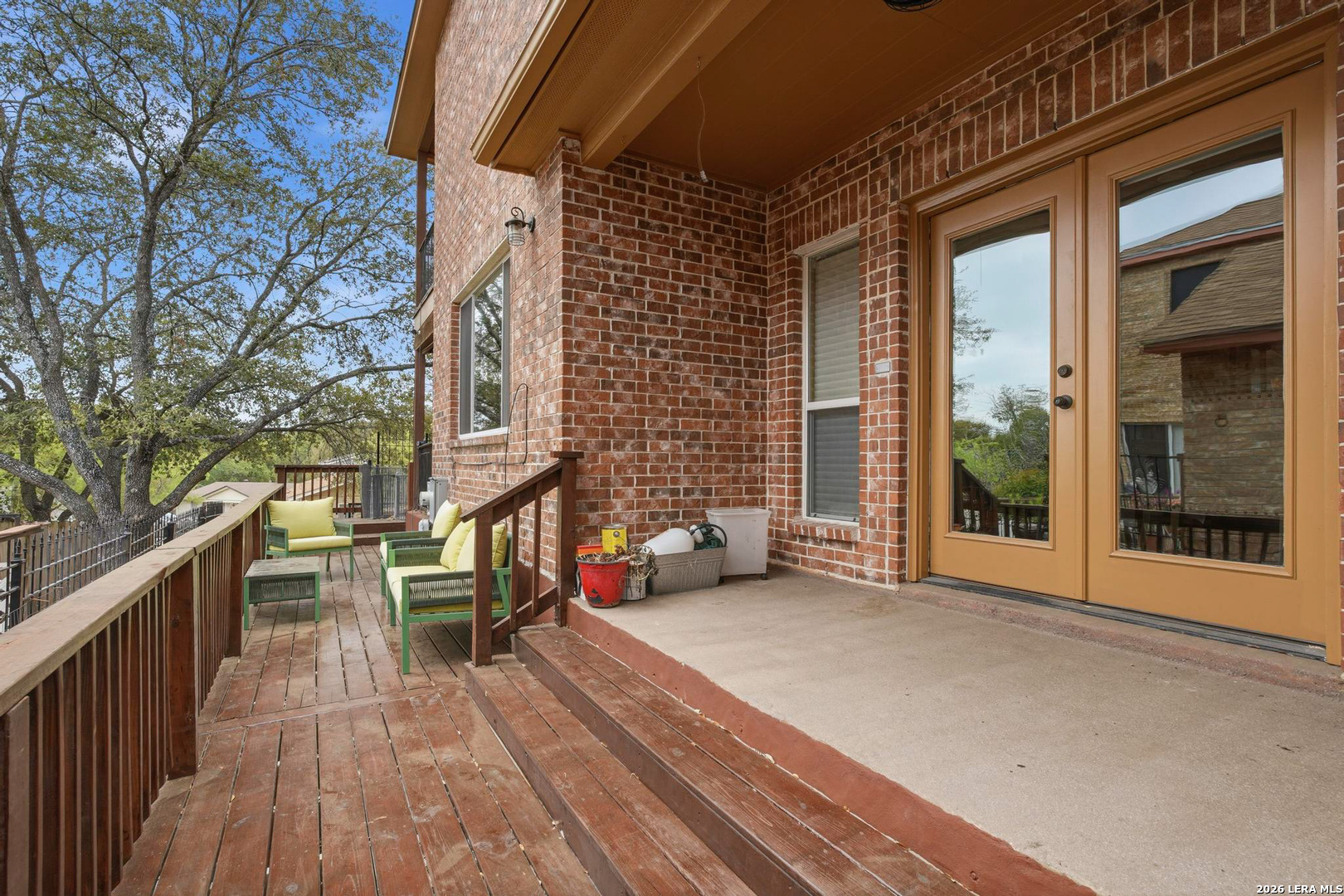 main property photo 30