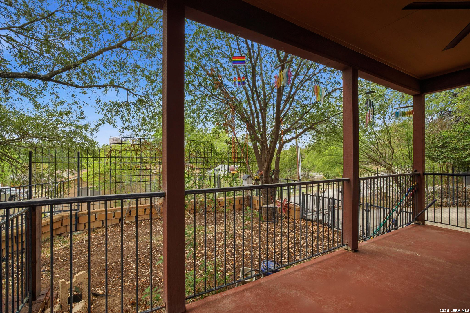 main property photo 33