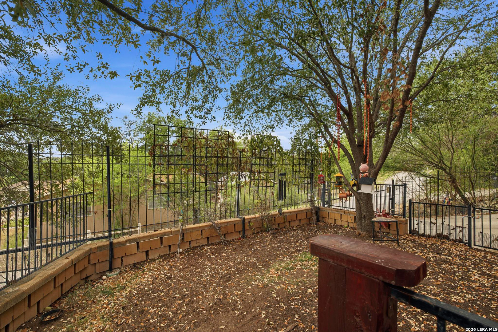 main property photo 34