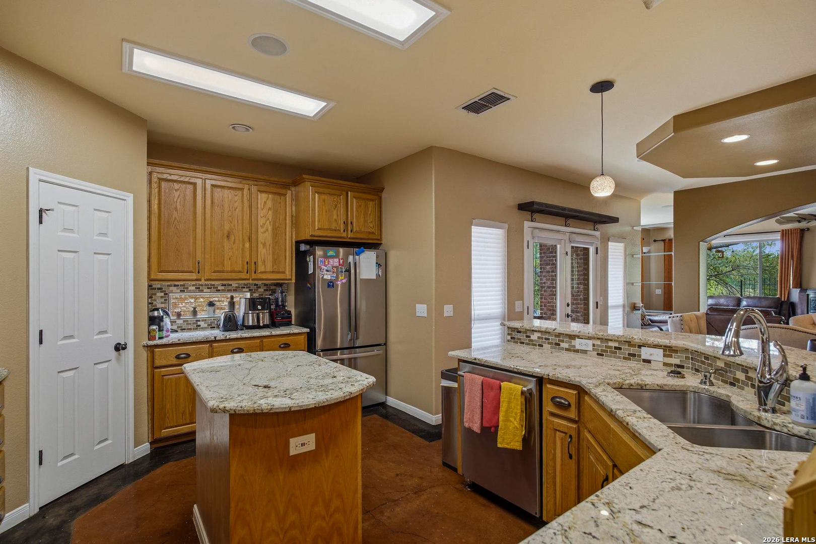 main property photo 5