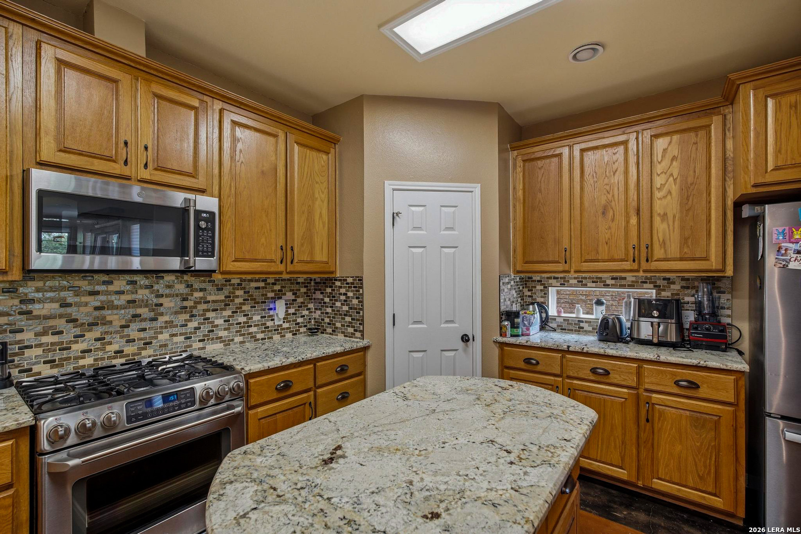main property photo 7