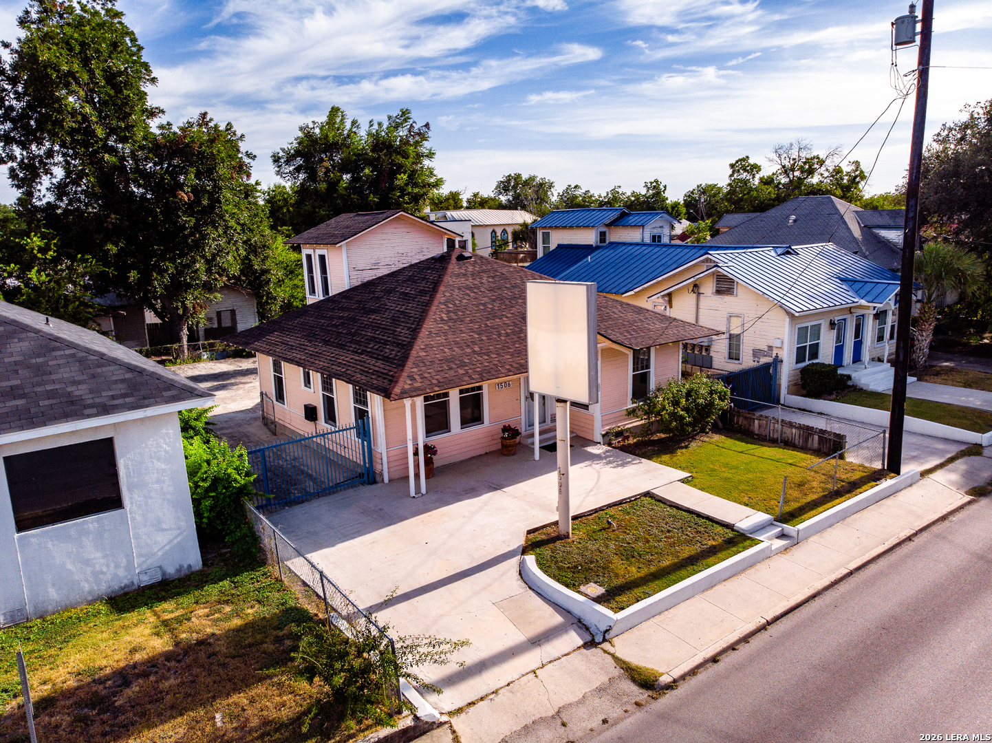 main property photo 3