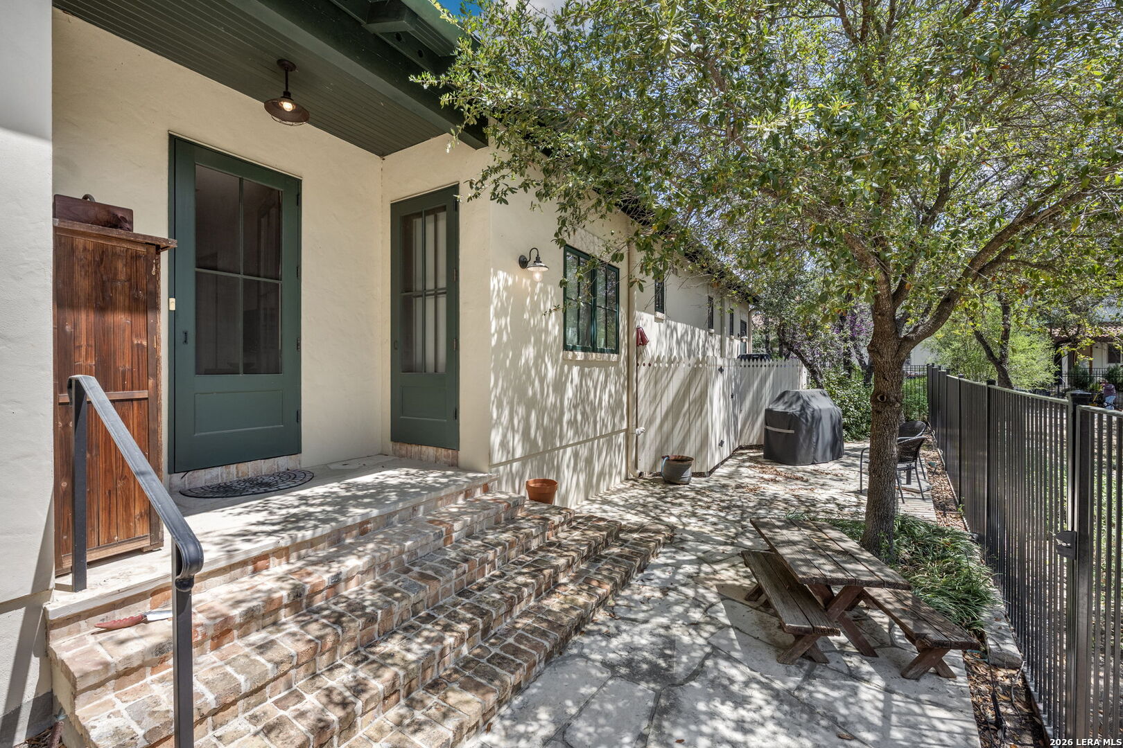 main property photo 39