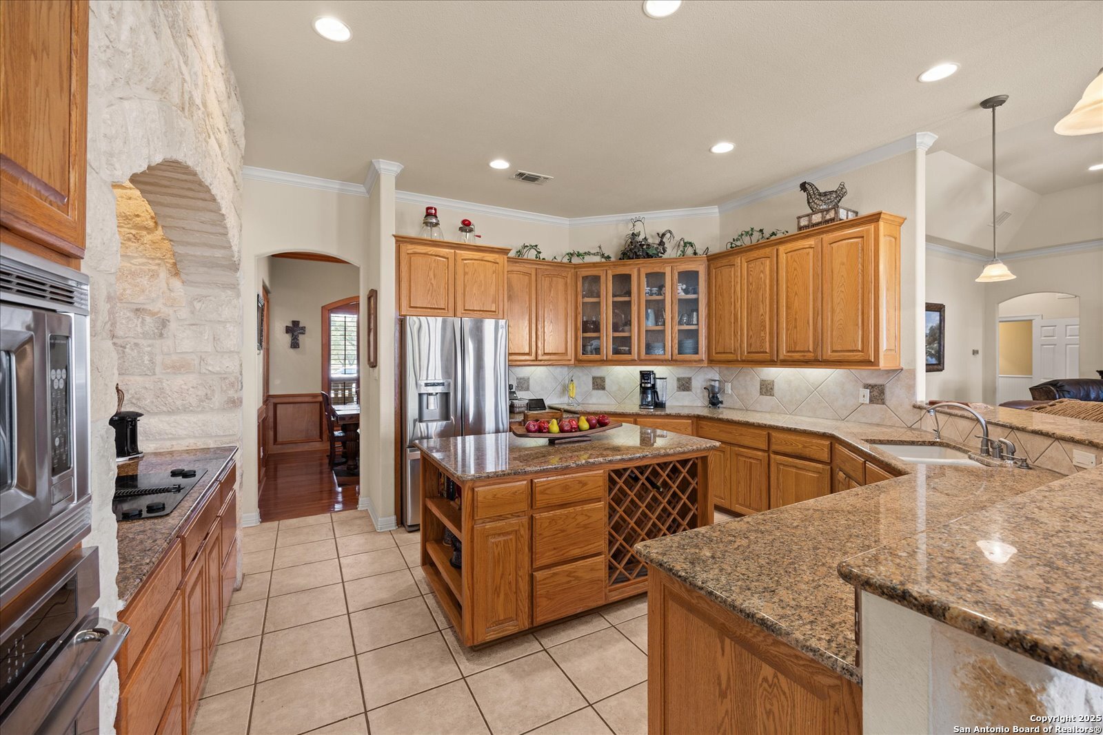 main property photo 14