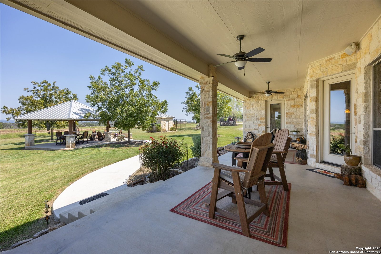 main property photo 31