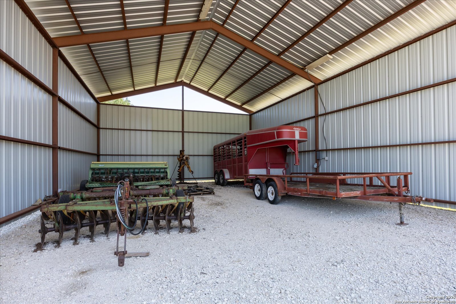 main property photo 43